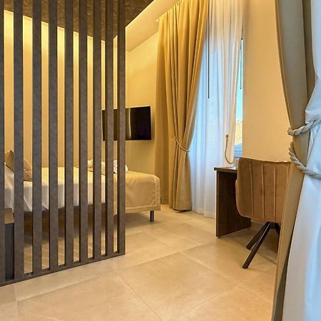 Shanti Rooms & Apartments Castello Bacoli Dış mekan fotoğraf